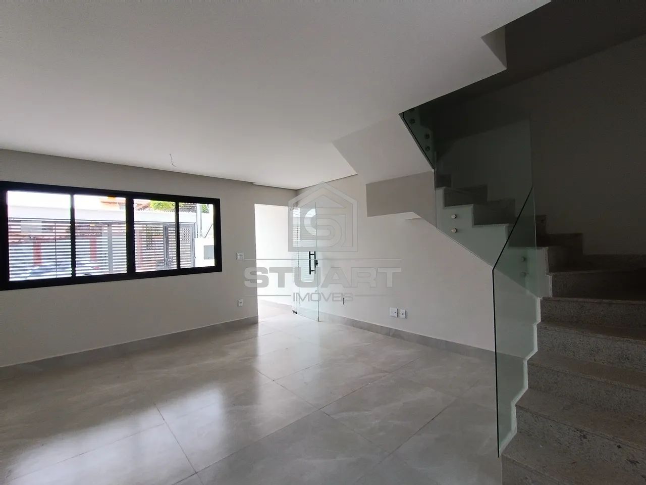 Casa com 3 quartos, suíte e 2 vagas no Planalto! - Foto 3