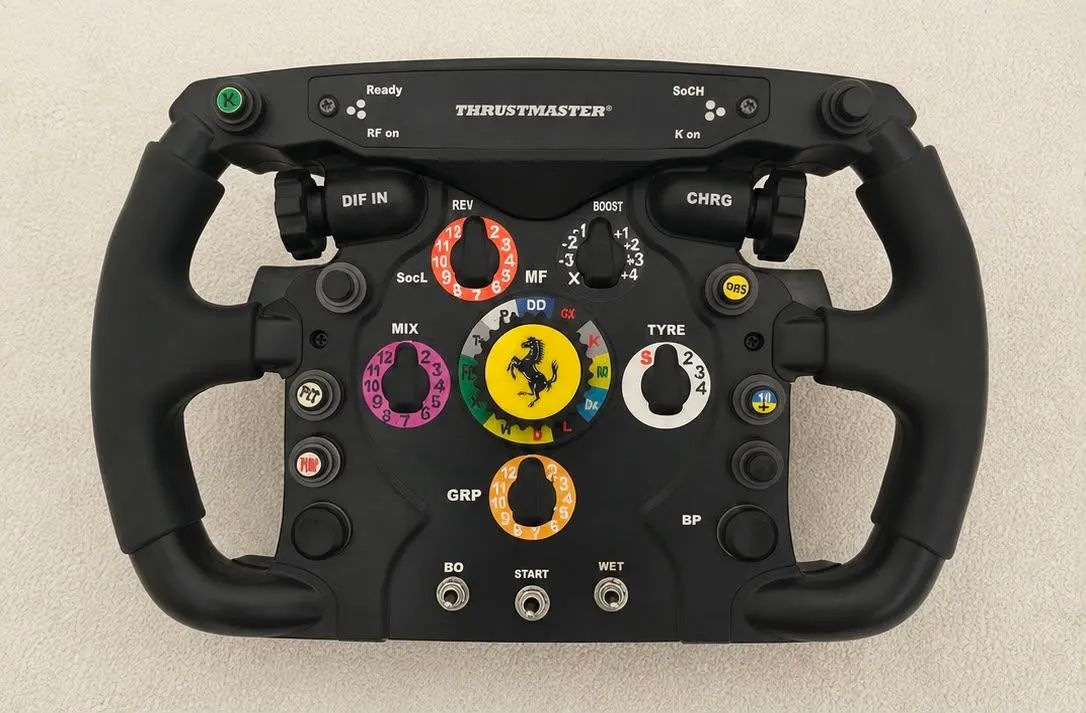 Volante thrustmaster ( Leia Descrição)