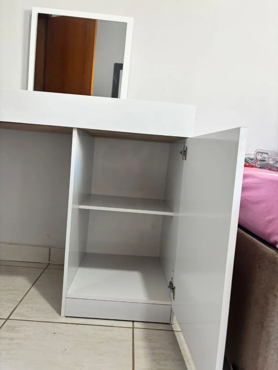 Penteadeira alongada e camarim com espelho  - Foto 4