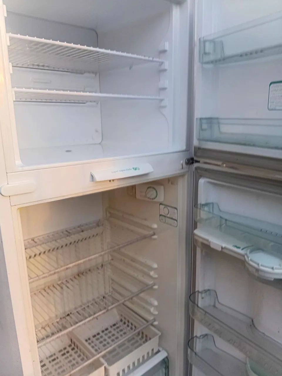 Geladeira com defeito - Foto 5