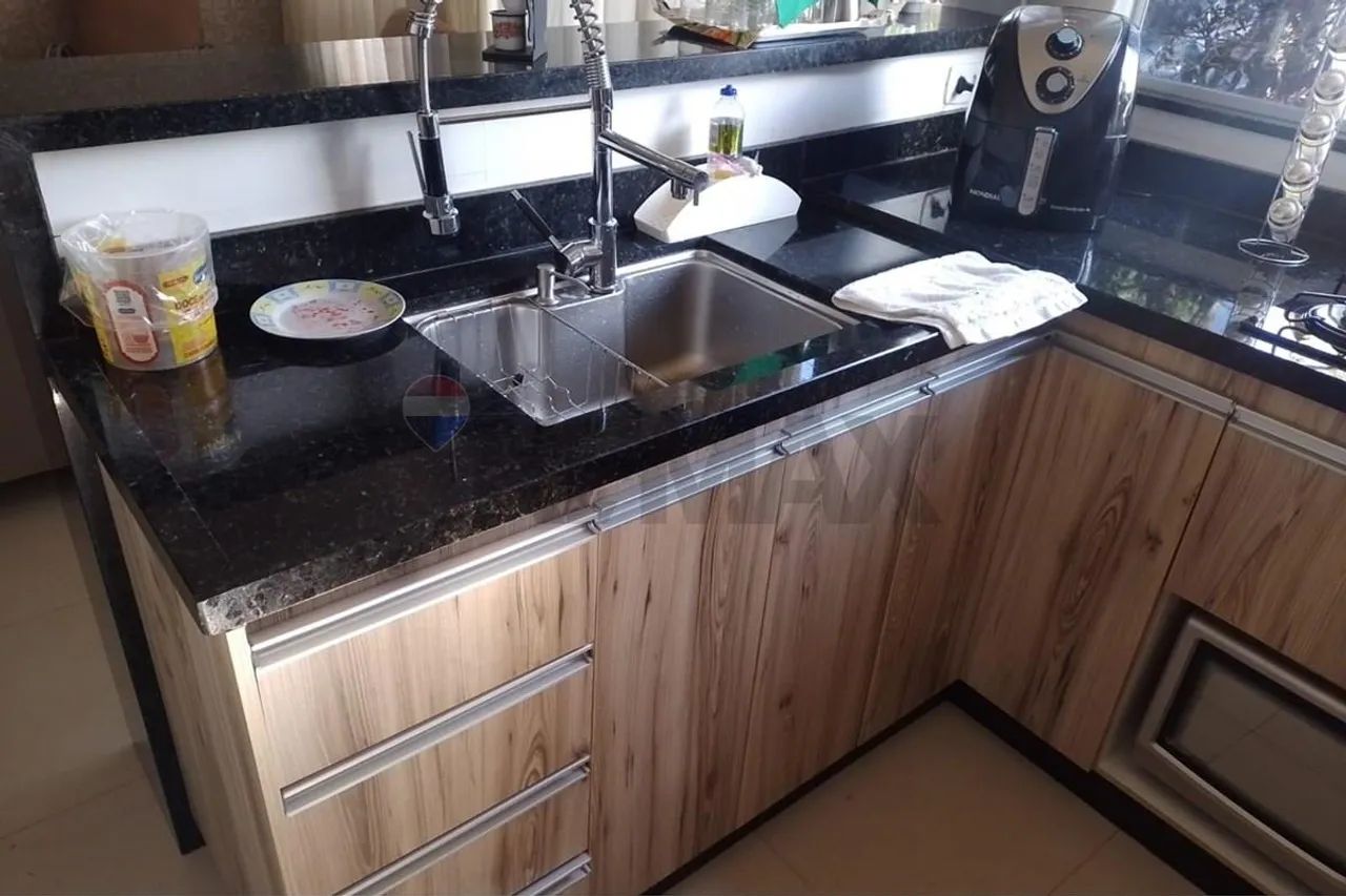 Casa confortável 3 quartos sendo 2 suítes - Foto 5
