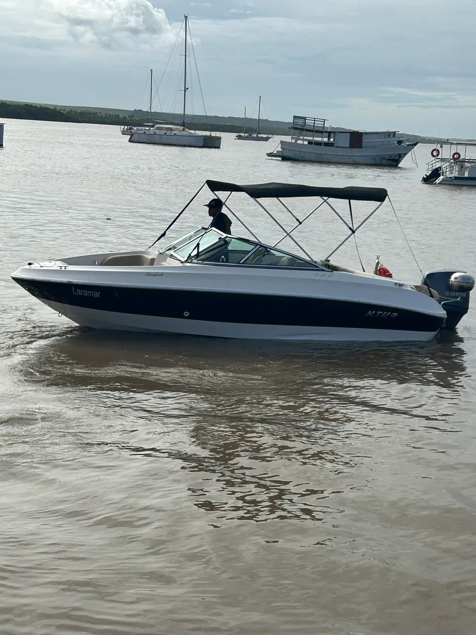Lancha Ventura 195 / motor 90hp Yamaha