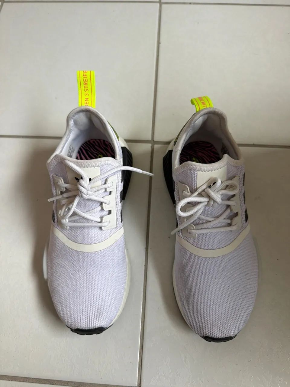 Tênis adidas 
