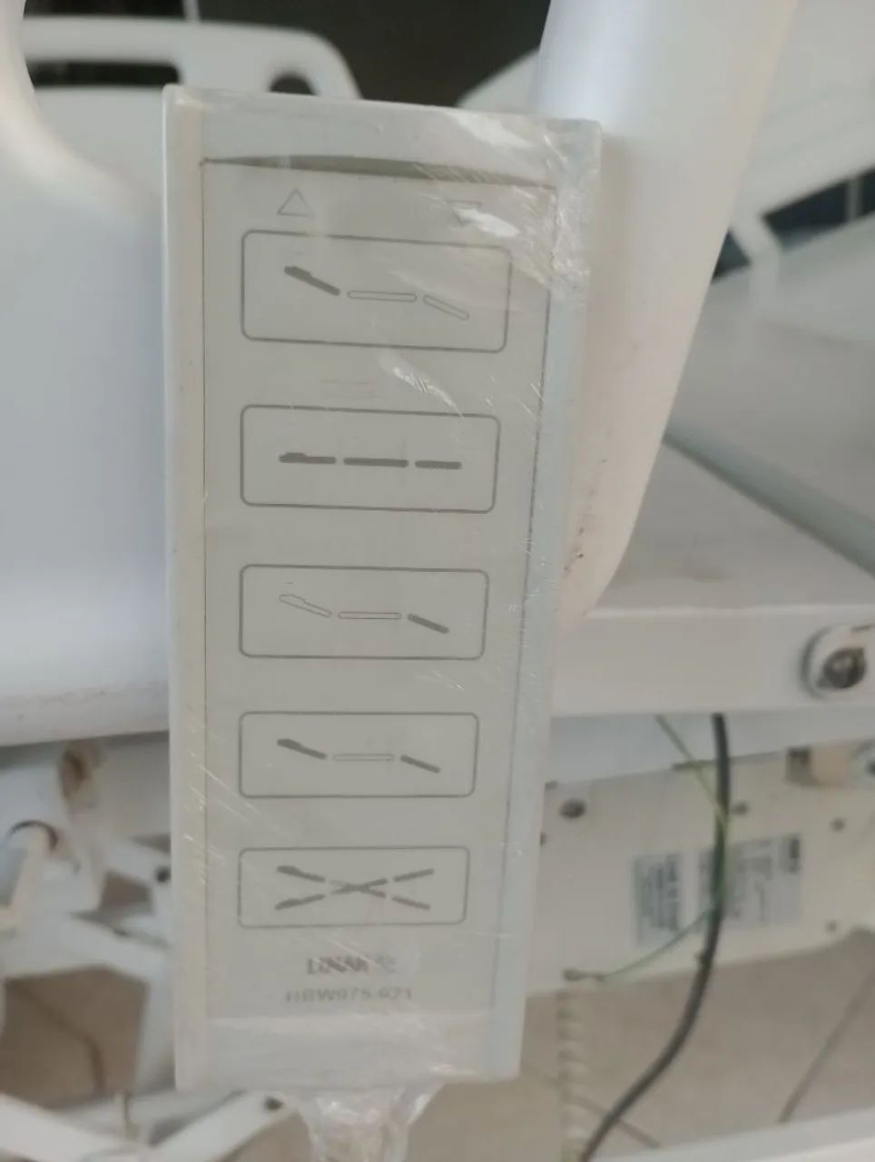 Camas Hospitalares Elétricas Motorizadas 4 Movimentos com Elevação - Foto 4