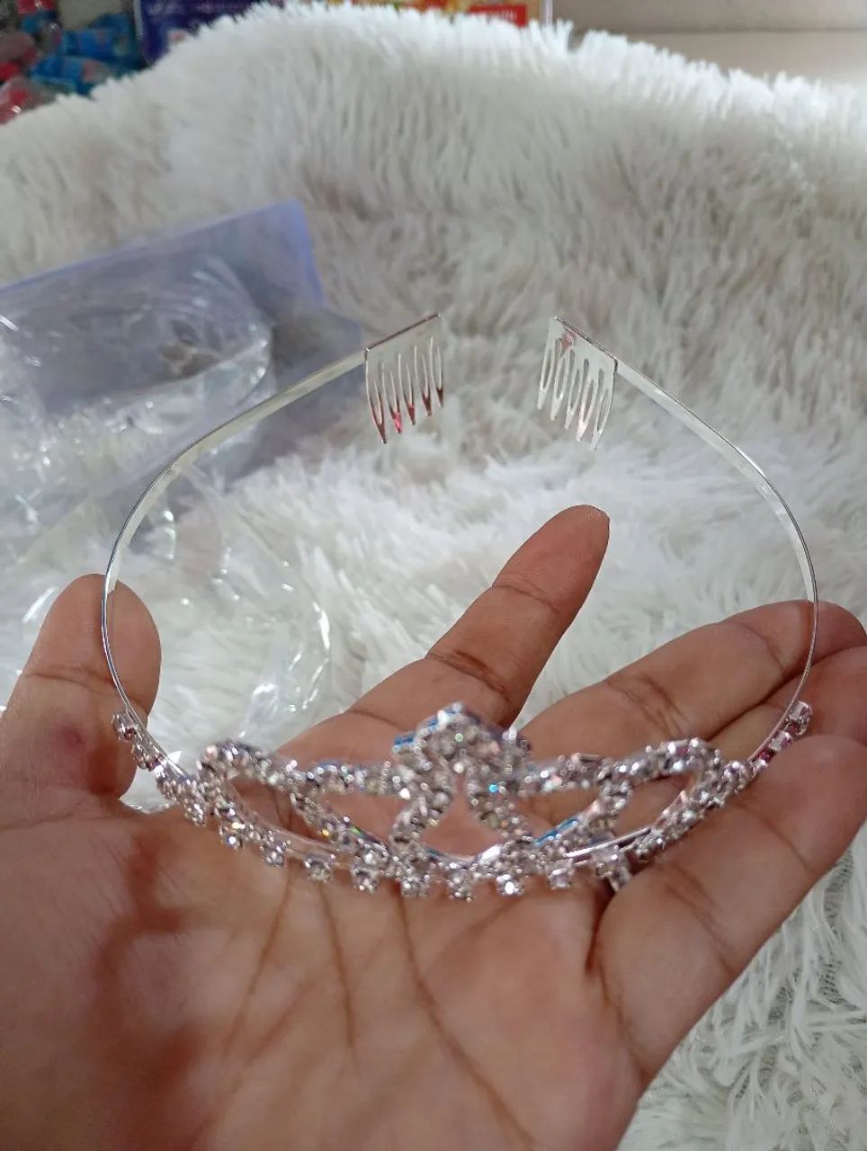 Tiara coroa de princesa. Material: metal. Fazemos entrega  - Foto 2