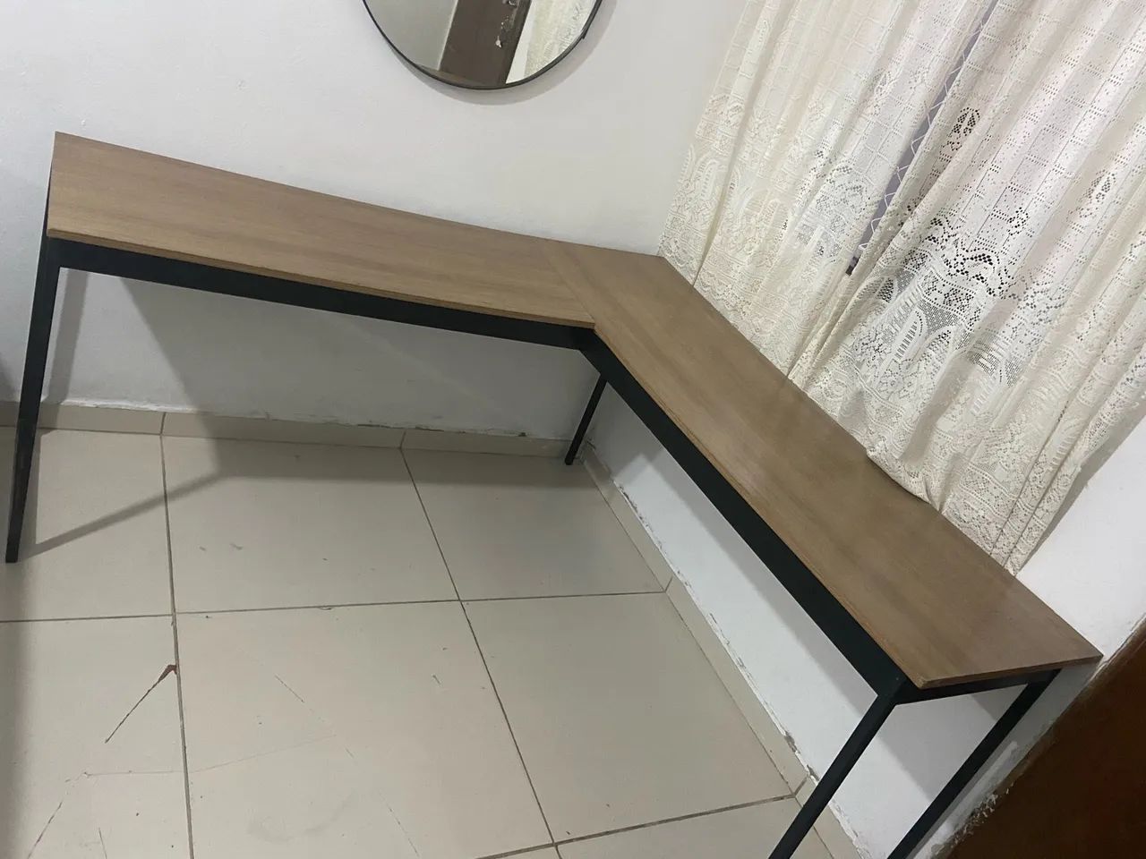 Mesa escritório de canto.
