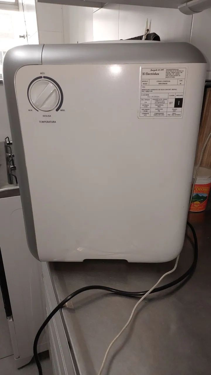 Bebedouro para garrafão com compressor - Foto 5