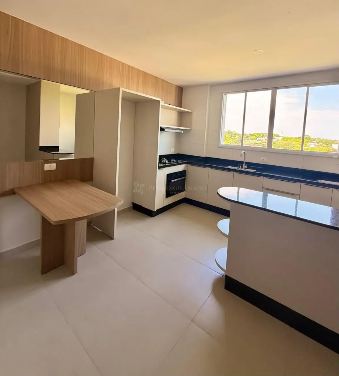 Apartamento 02 dormitórios | Zona 07 - Foto 2