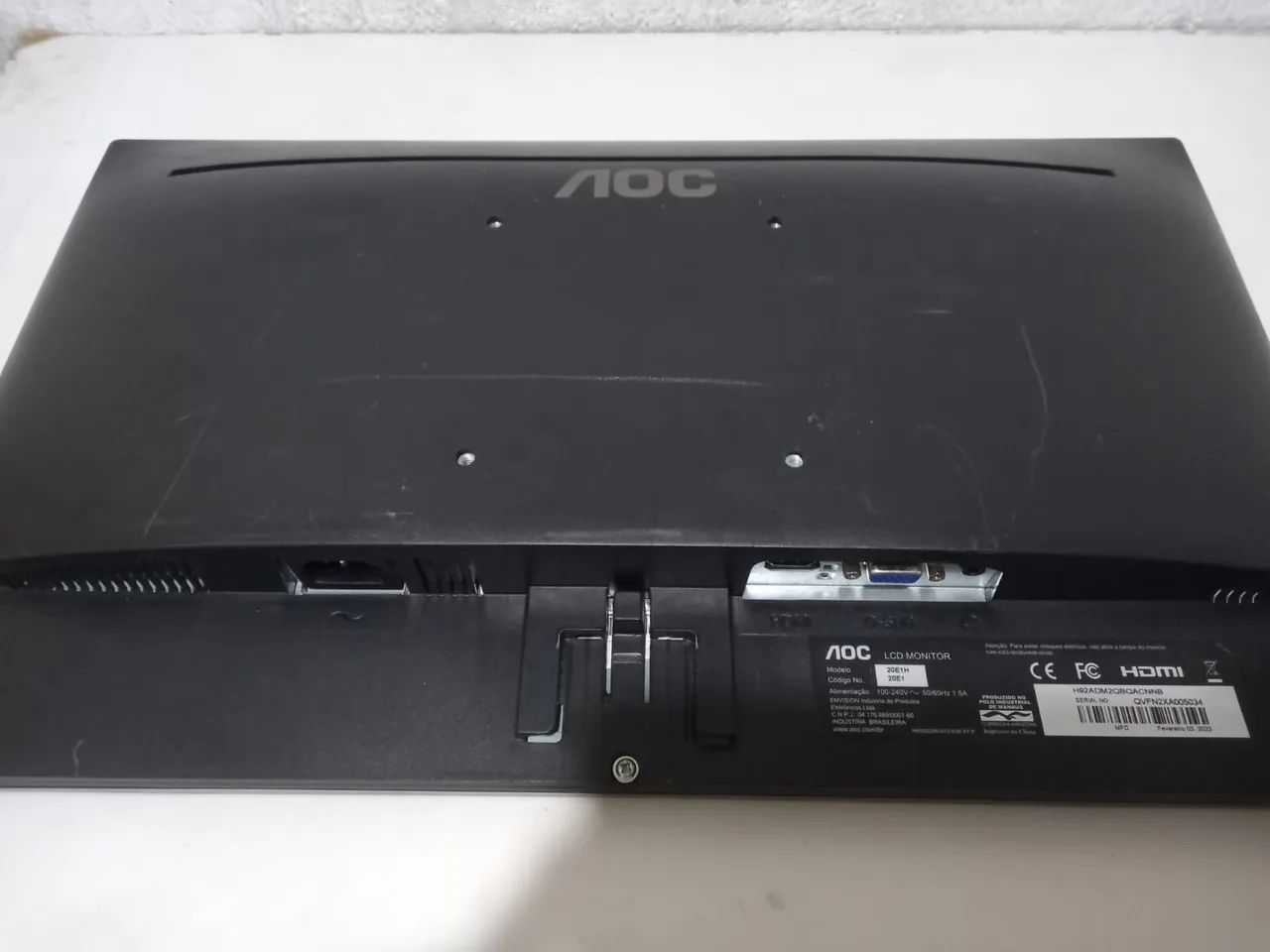 Monitor aoc 20 polegadas led entradas hdmi e vga giratório usado!!! - Foto 3