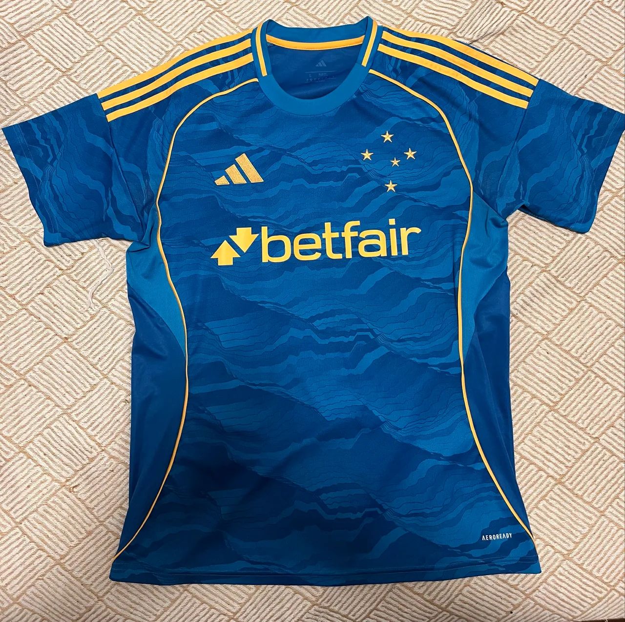 Vendo camisas de futebol originais