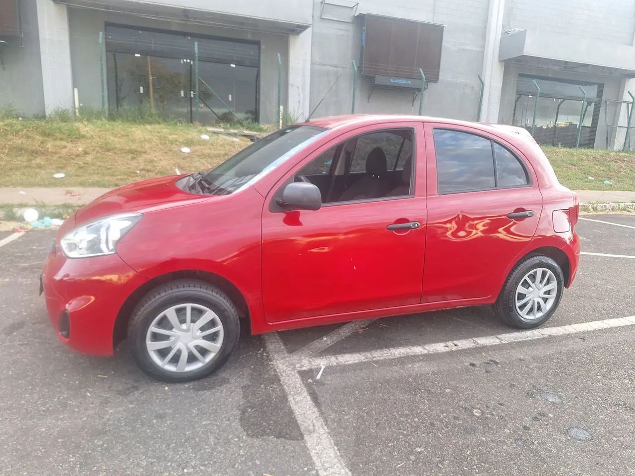 Nissan March 2016