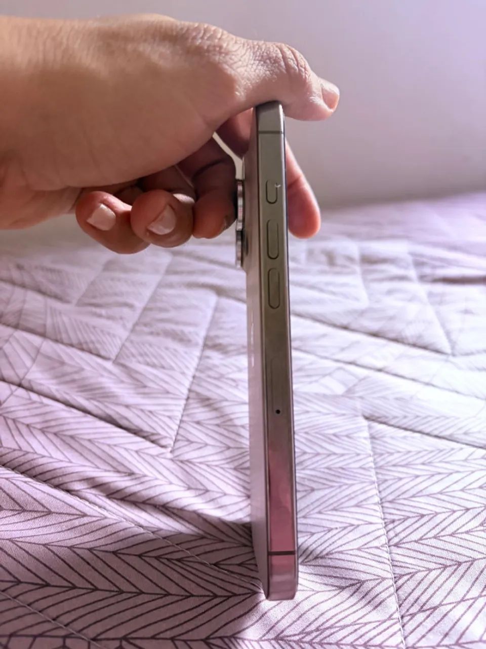 IPHONE 16 PRO 128gb - 87% bateria - Foto 2
