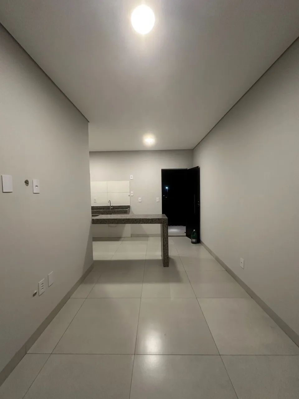 ALUGA-SE APARTAMENTO com Internet inclusa  - Foto 3