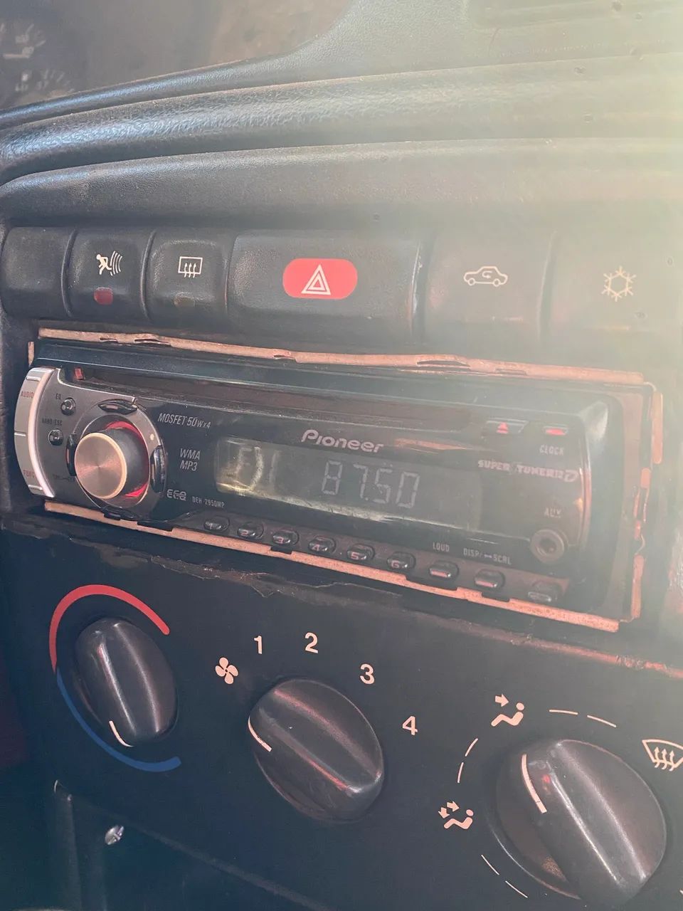 Vendo ou troco toca cd pioneer relíquia saída sub