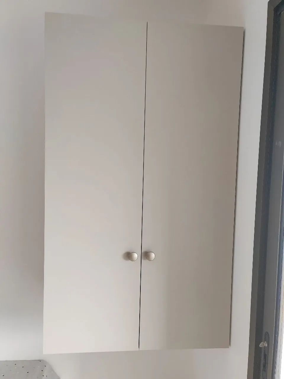 Vendo móveis sem uso :cómoda com 3 gavetões, painel TV 40 polegadas, armário suspenso e cj - Foto 3