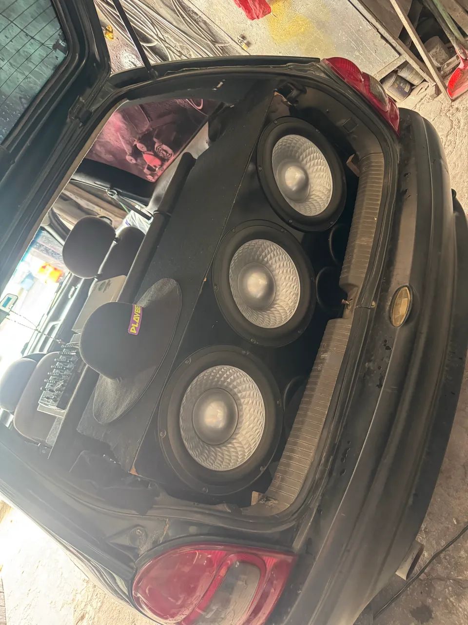 Vendo caixa de grave pra 3 uxp de 12?