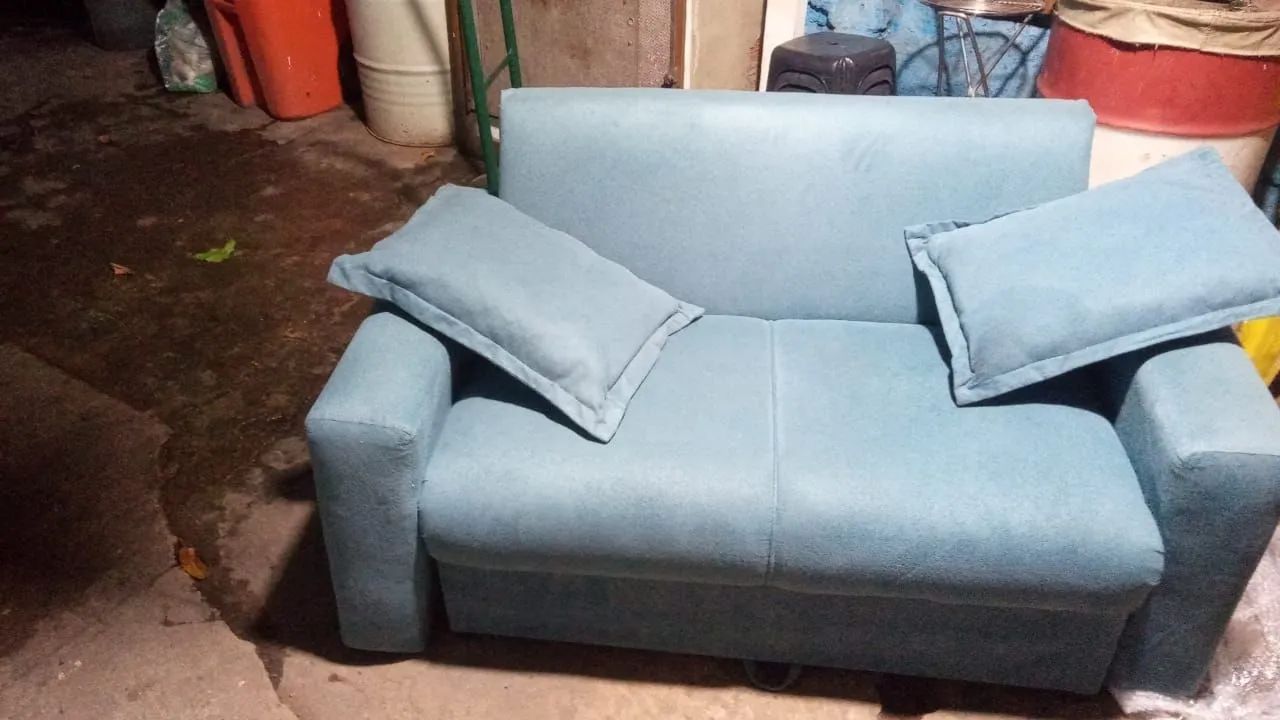 Sofá cama semi novo