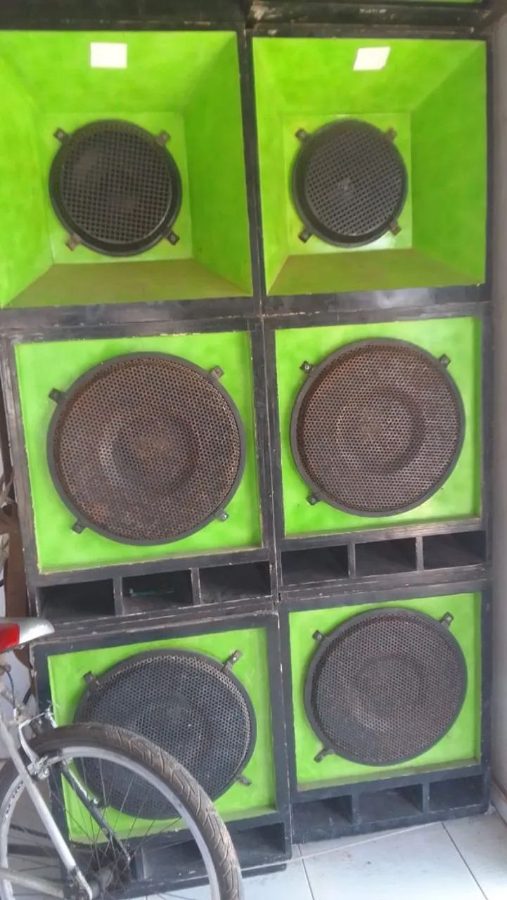VENDE-SE RADIOLA PREÇO BOM CHAMA NO WHATSAPP *