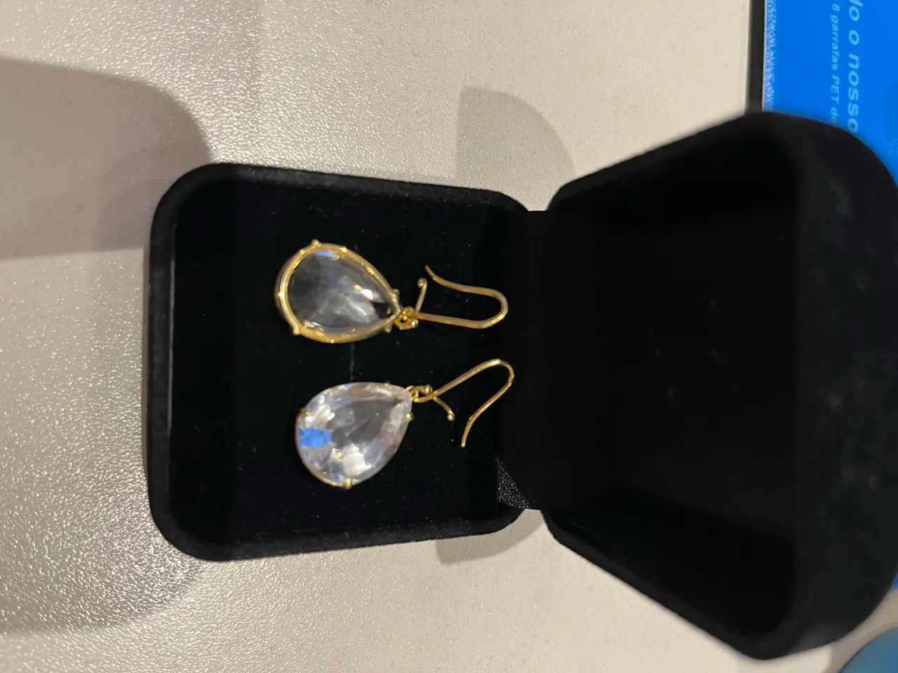 Brinco em ouro 18k e cristal 