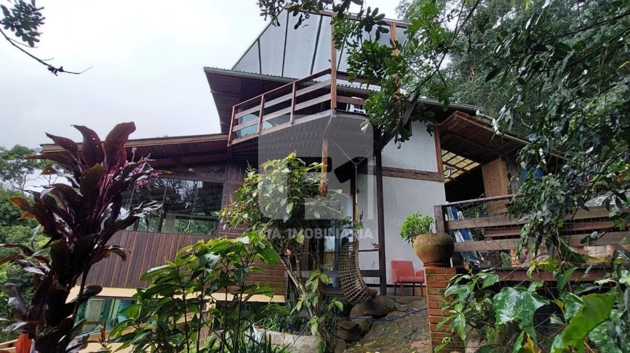 Casa de 3 dormitórios com vista na Armação - Foto 3