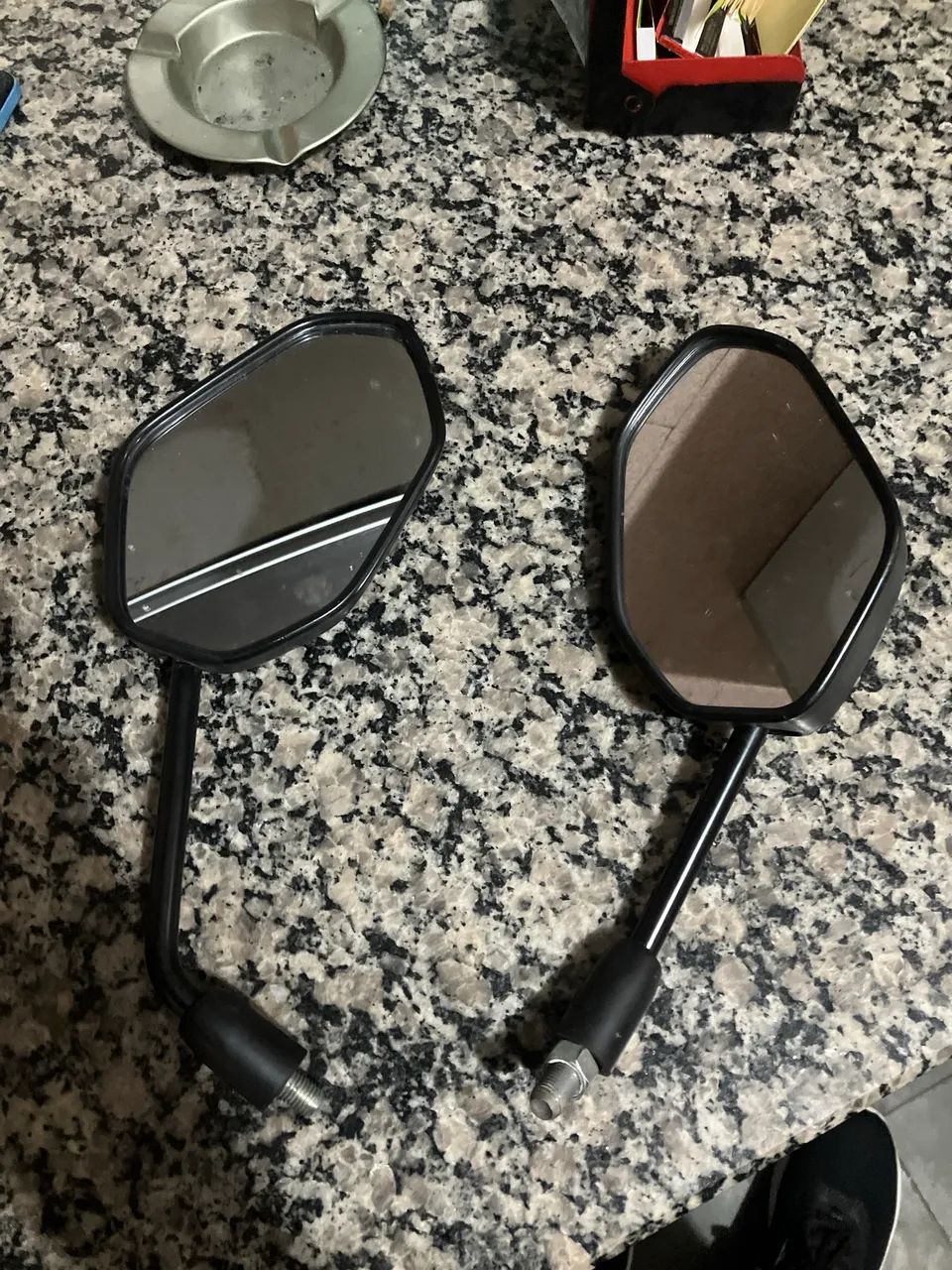 Vendo par de retrovisor CB Twister 300cc
