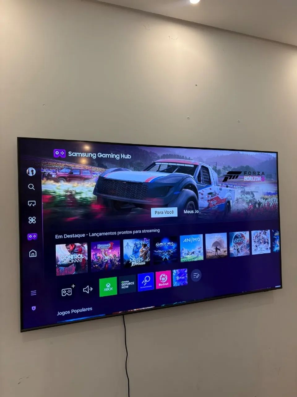 Smart 65 4k Samsung game Hub comando de voz  - Foto 4