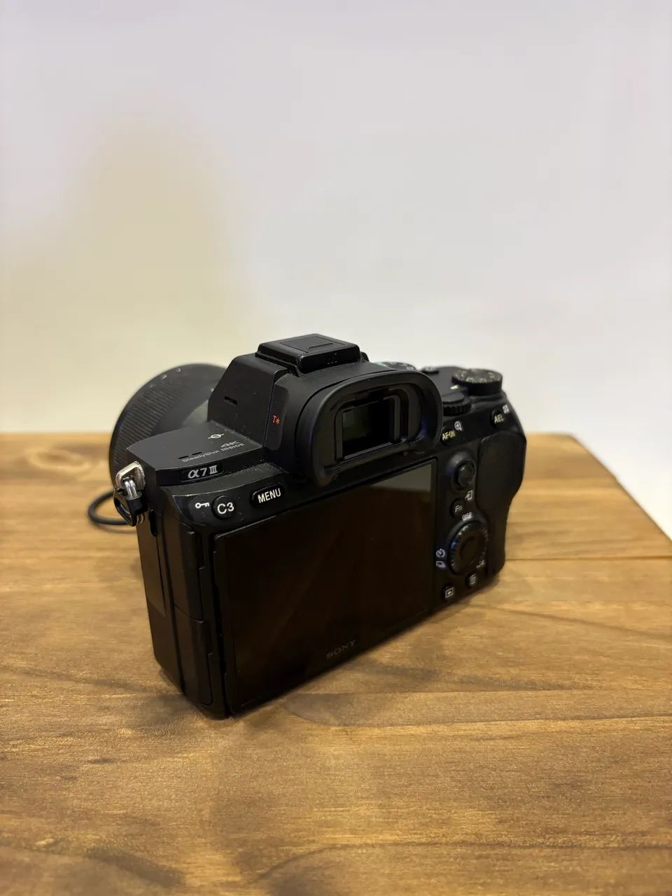 Sony Alpha 7III + Lente 28-75