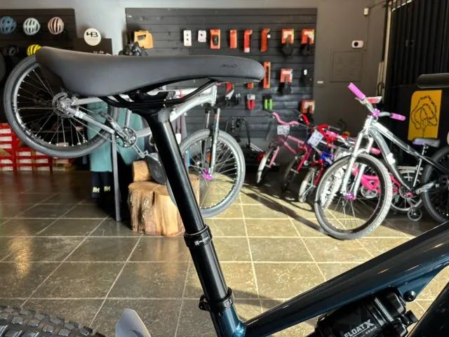 Bicicleta Seminova Specialized Turbo Levo G4 Comp Alloy - 2026 - Foto 3