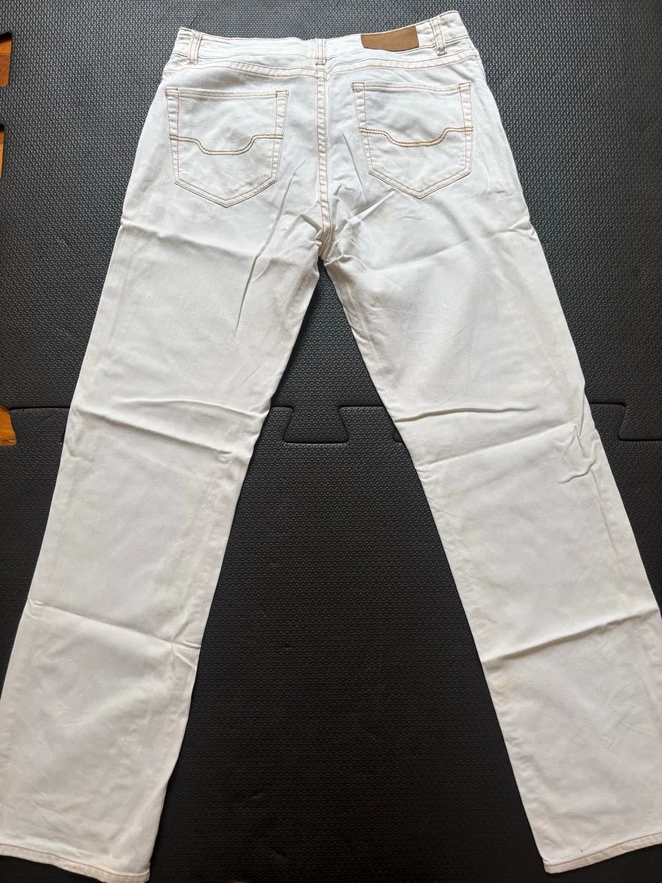 Calça branca OSKLEN