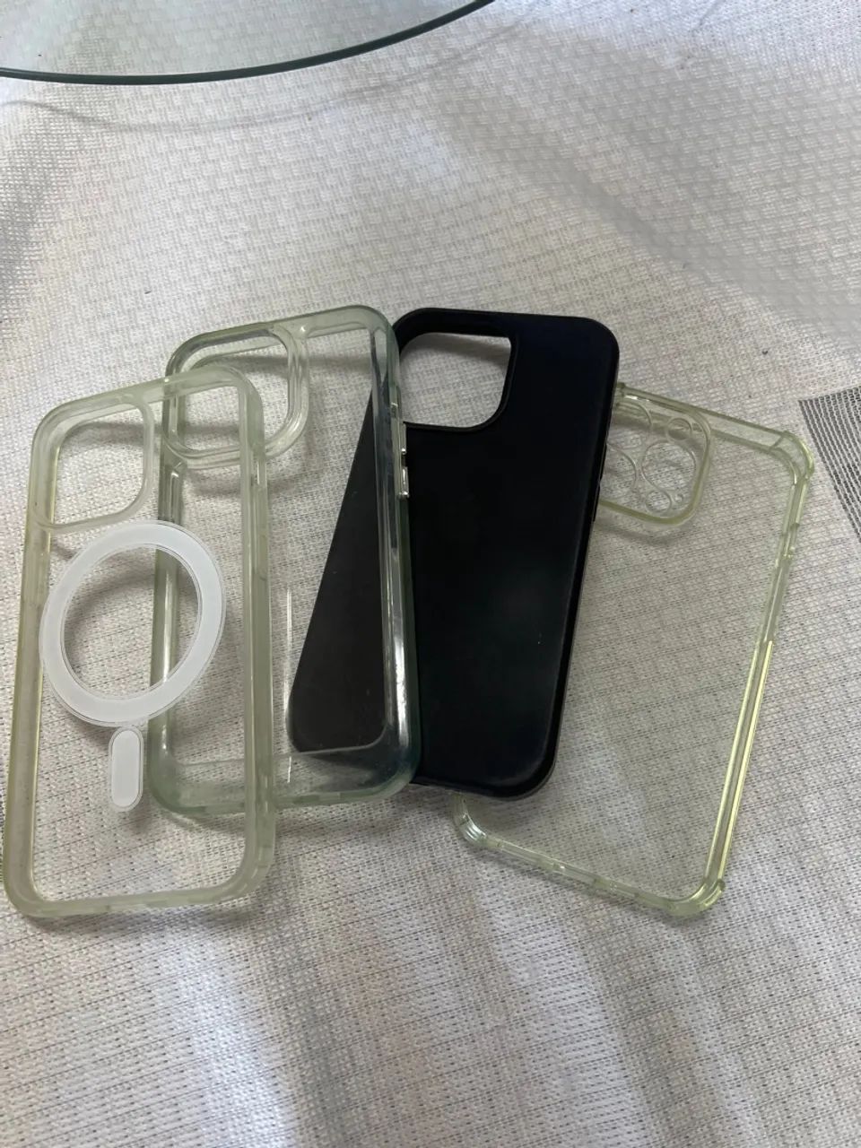 CAPA DE IPHONE 13 PRO por 20$