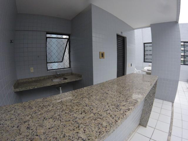 Quarta e sala a 50 metros da praia - Foto 16