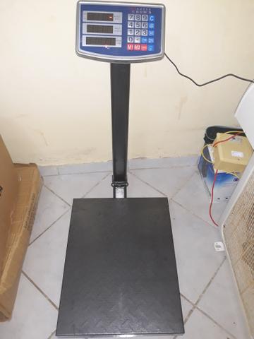 Balança digital plataforma 400kg nova