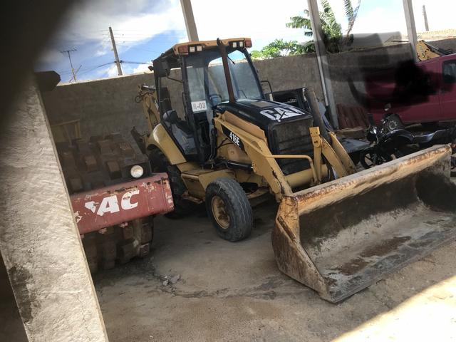 RetroEscavadeira 2008 caterpillar 416E