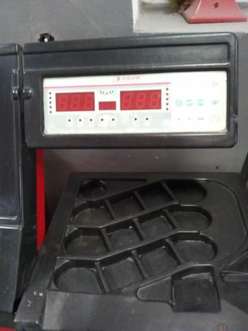 Balanceadora motorizada/ Desmontadora pneumática - Foto 3