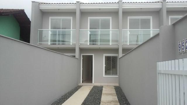 Sobrado geminado no Floresta 195.000