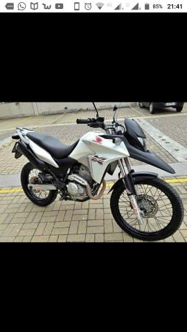 XRE branca 2014 para vender logo