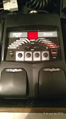 Pedaleira digitech