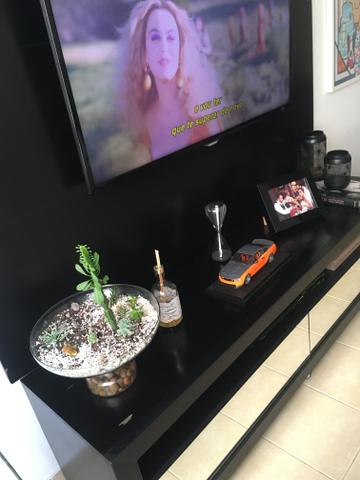 Rack com painel e gavetas em espelho- Tok Stok - Foto 4