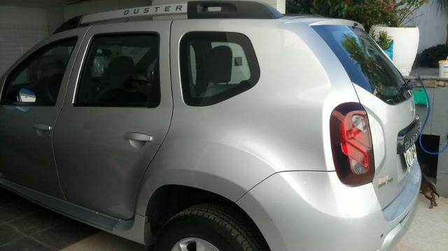 Duster dinamique 16/17 -46.000km - revisões em dia - Foto 4