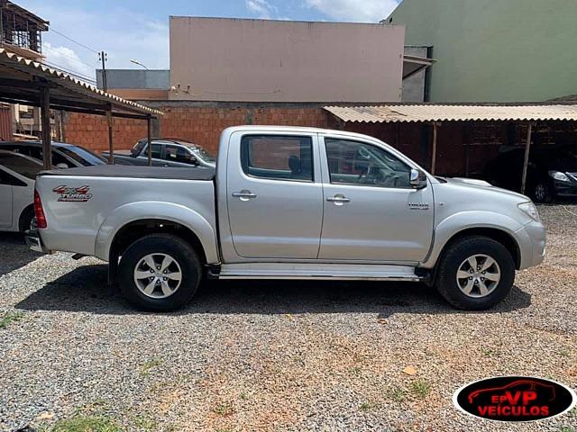 Toyota Hilux 2010 SRV Top de linha automatico ( Vendo a vista ou financiado AC troca ) - Foto 4
