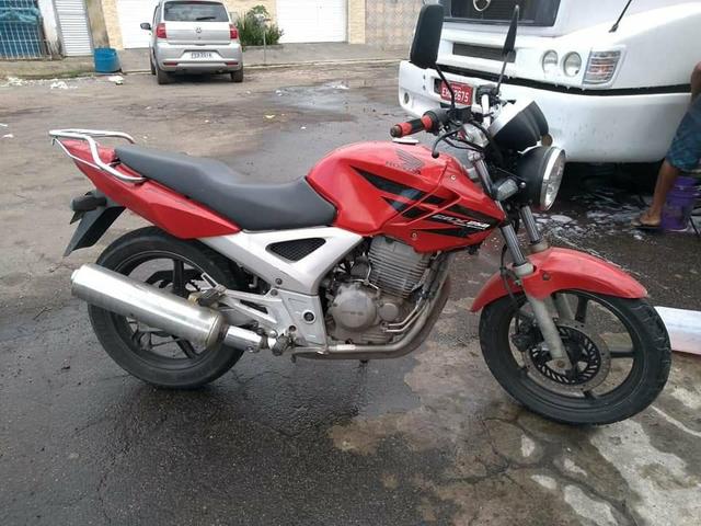Vendo ou troco Twister 2008