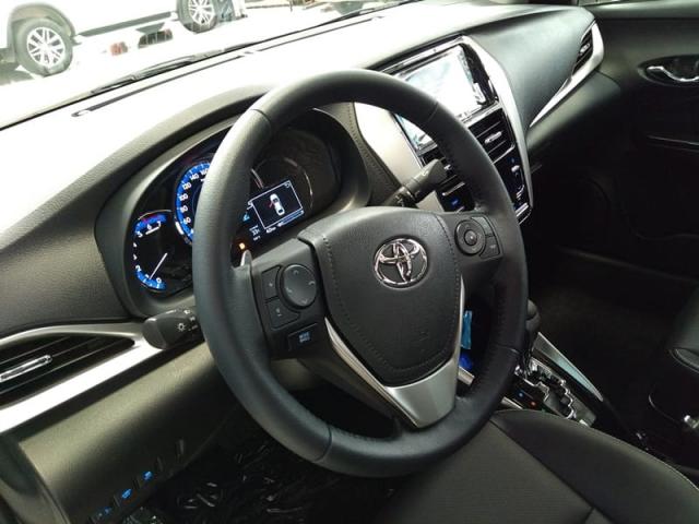 TOYOTA YARIS SEDAN XLS AT 19/20 - Foto 10