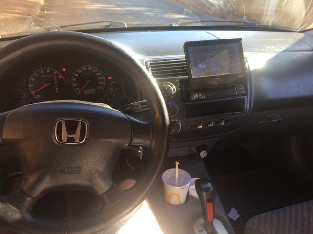 Civic 2001 automático,tudo funcionando,ar condicionado gelando!!! - Foto 6