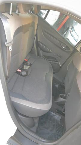 Prisma lt motor 1.0 ano 2014 - Foto 13