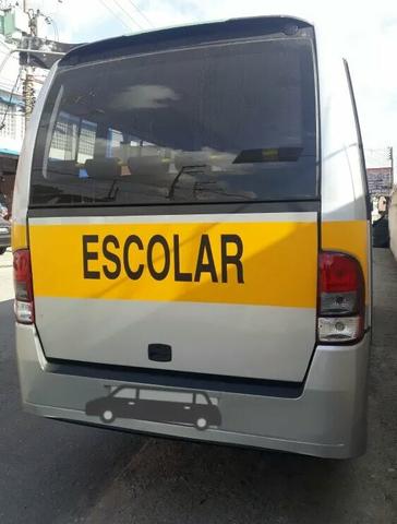 Ônibus escolar