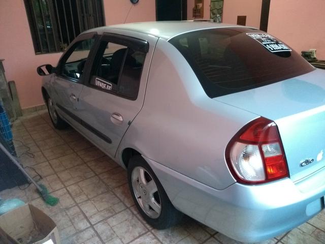 Renault Clio mod 2008 sedan 1.0 16v 4portasAuthentique - Foto 8