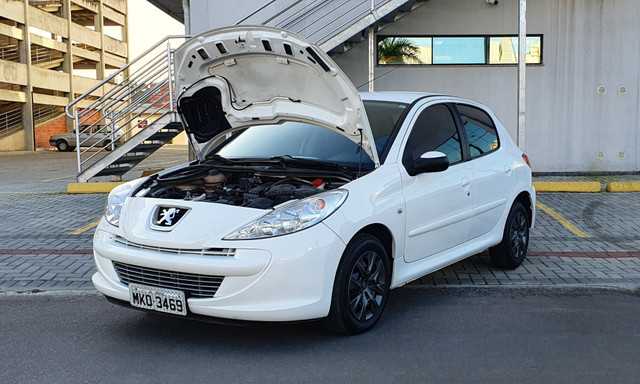 Peugeot 207 XR 1.4 2012 - Foto 8