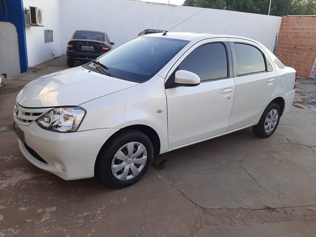 ETIOS SEDAN XS 1.5