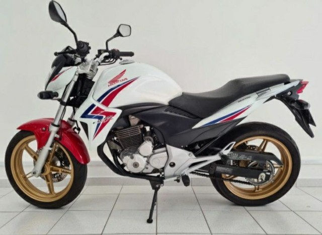 HONDA CB 300R 2015 WHITE
