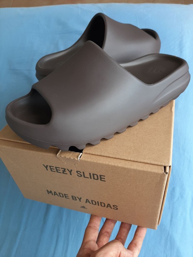 yeezy slides olx